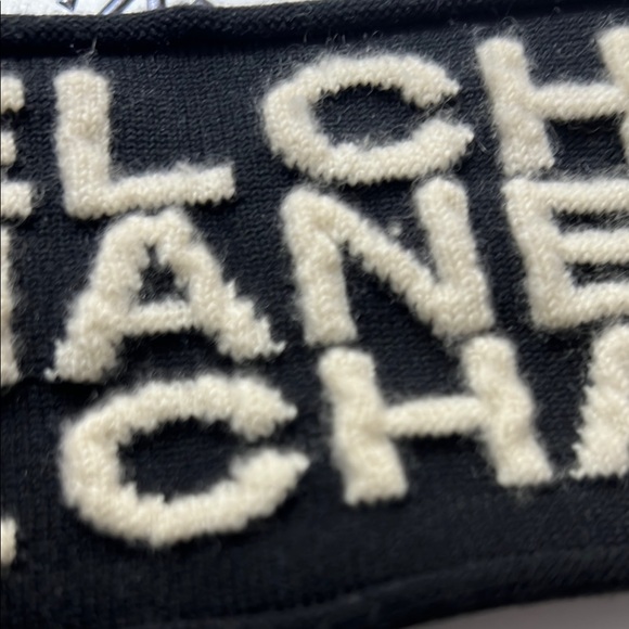 CHANEL Black and Cream Headband - Picture 16 of 17
